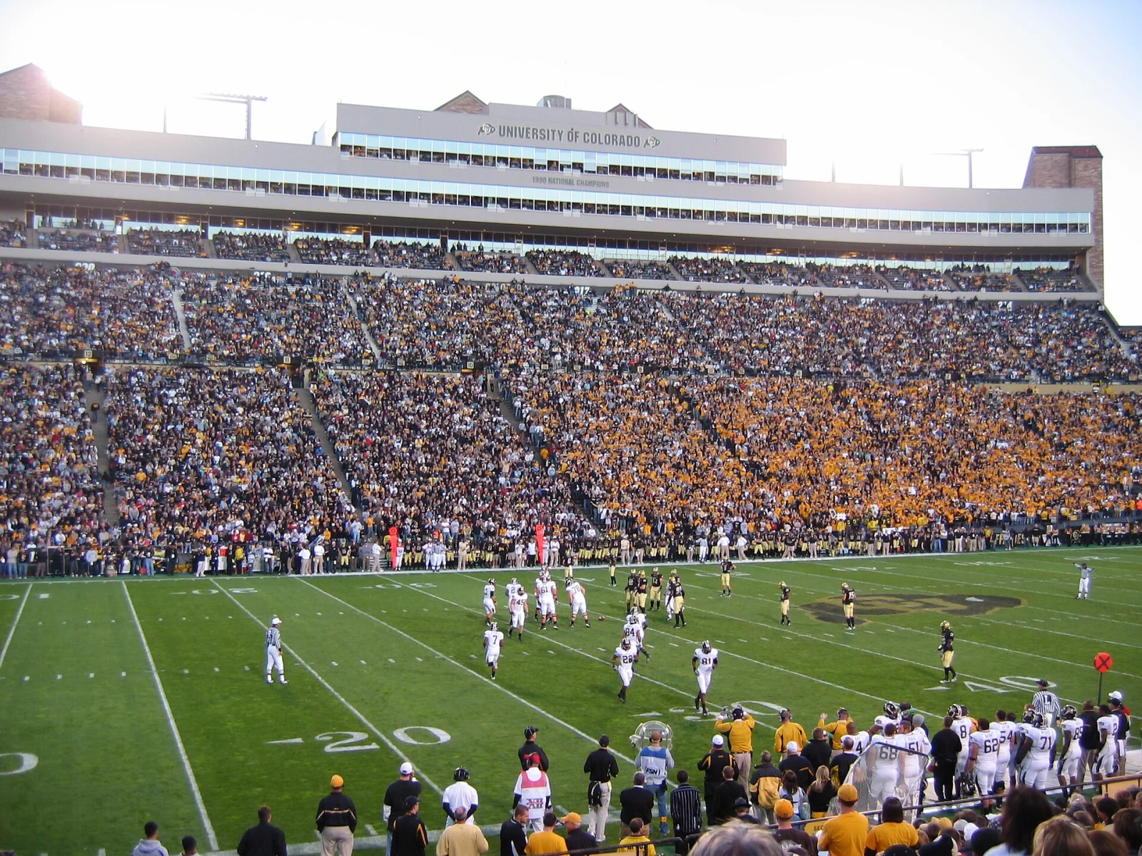 Colorado Buffaloes and Missouri Tigers play football at Folsom Field in 2007.